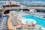 ID 3162 DIAMOND PRINCESS (2004/115875grt/IMO 9228198) - Neptune's Reef and pool on Lido Deck complete with two whirlpools.